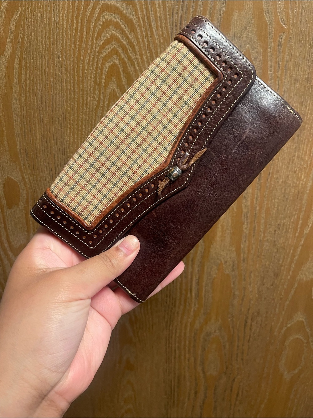 Brighton Brown Embossed Leather Wallet - Picture 8 of 8
